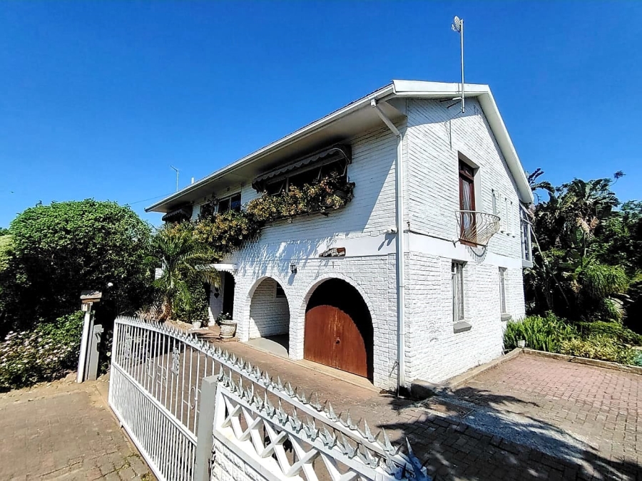 6 Bedroom Property for Sale in Abbotsford Eastern Cape